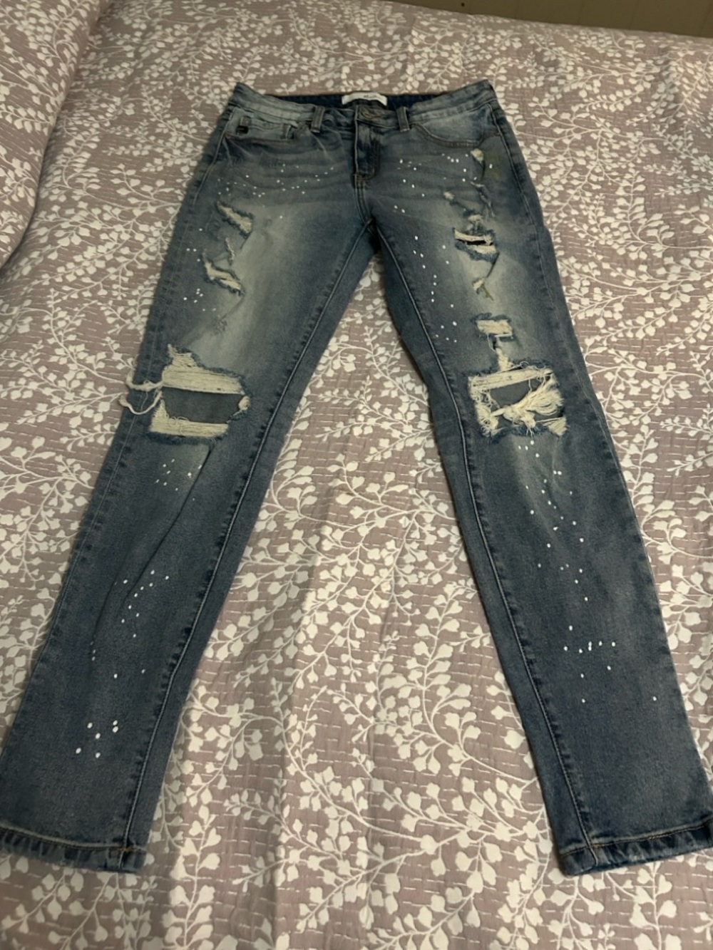 KanCan Blue Distressed Skinny Jeans with White Paint-Splatter